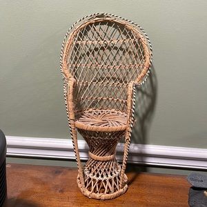 Wicker plant stand